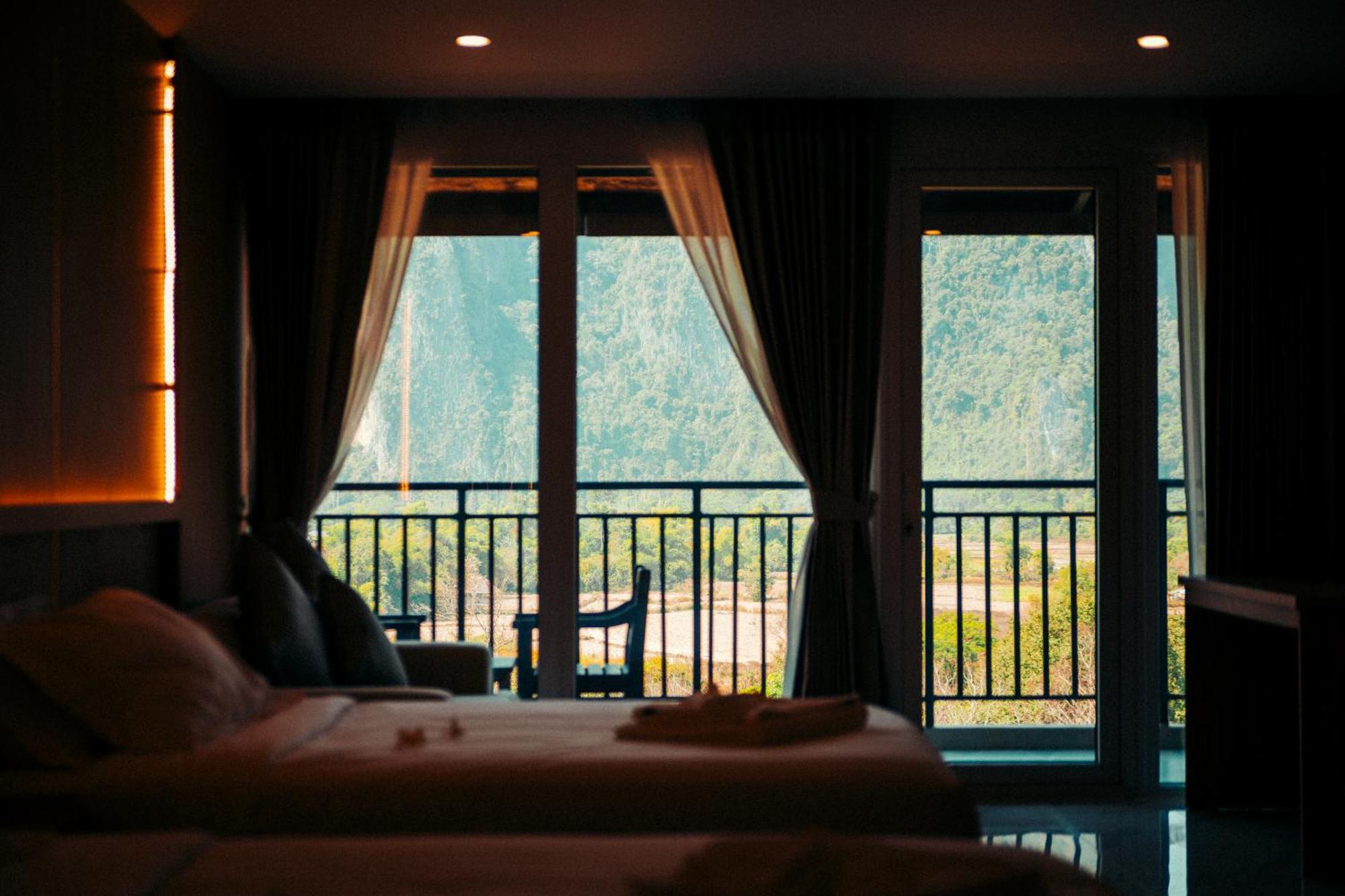 The Elephant Crossing Hotel Vang Vieng Bagian luar foto