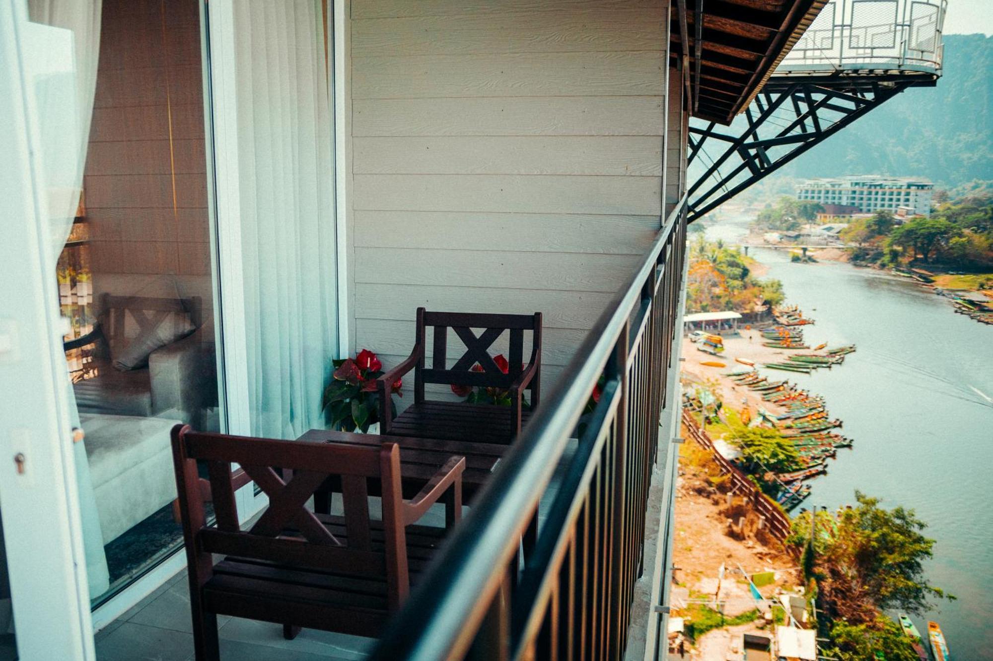 The Elephant Crossing Hotel Vang Vieng Bagian luar foto