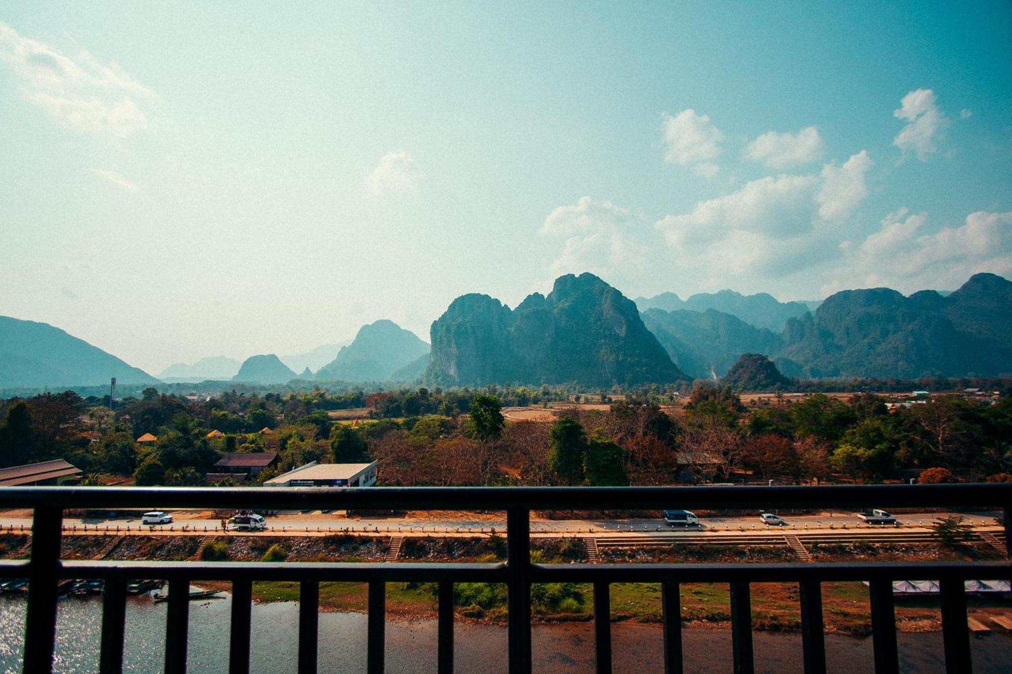 The Elephant Crossing Hotel Vang Vieng Bagian luar foto